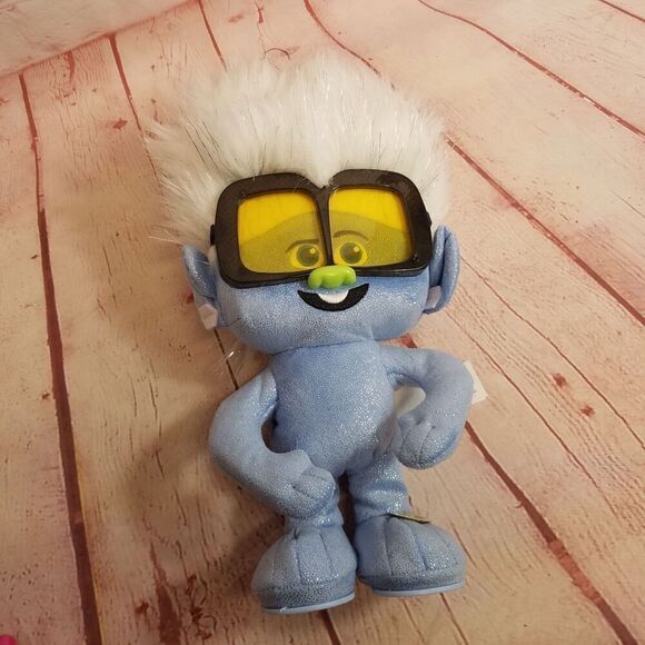 DreamWorks Troll Tour Tiny Diamond Dance - Picture 2 of 5